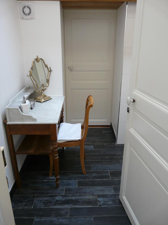 Bed and Breakfast La Promenade Mussy-sur-Seine Habitación foto
