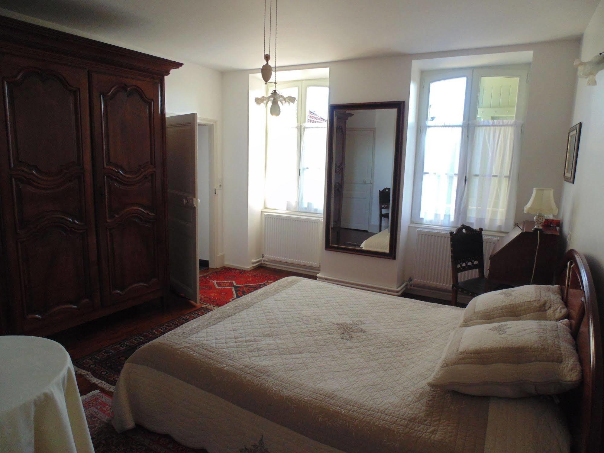 Bed and Breakfast La Promenade Mussy-sur-Seine Exterior foto